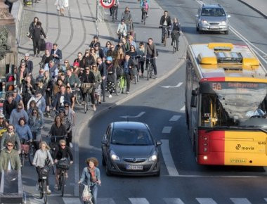 Δανία: Γιατί προχώρησαν σε δραστική μείωση των φόρων στα αυτοκίνητα;